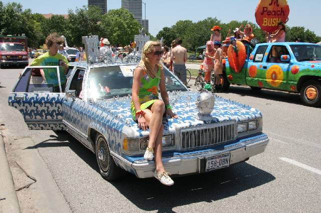 2006_ArtCar_3_Parade 305 